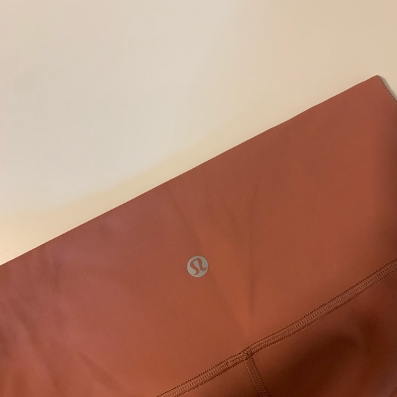 Pink lulu lemon leggings - Picture 2 of 2